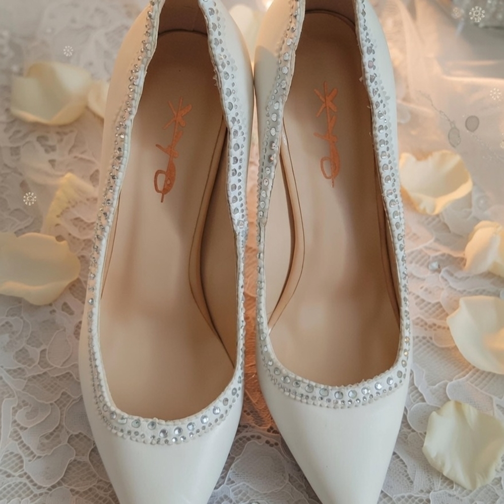 Off White Satin Rhinestone Stiletto Heels | Bridal / Wedding Shoes | New